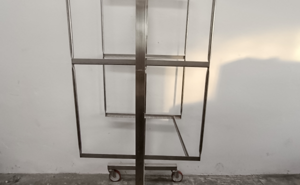 Nuovo carrello inox per la stagionatura salumi a tre piani